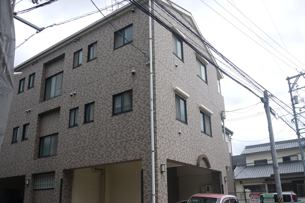 青木ビルⅡの駐車場|駐車場に車を止められます