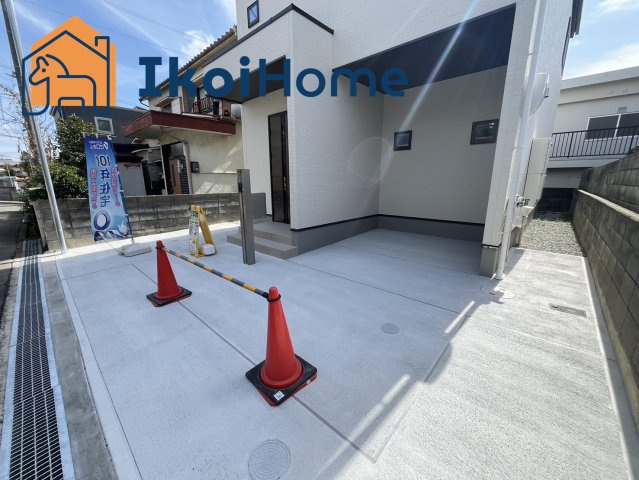 明石市魚住町錦が丘3丁目　新築戸建　の前面道路含む現地写真|●年中無休：見学時間9:00～20:00・当日予約可●西区、垂水区、明石市初。弊社では契約前に新築戸建の住宅診断を無料で行っております。大きな買い物ですので石橋を叩いて渡ることをお勧めしております。