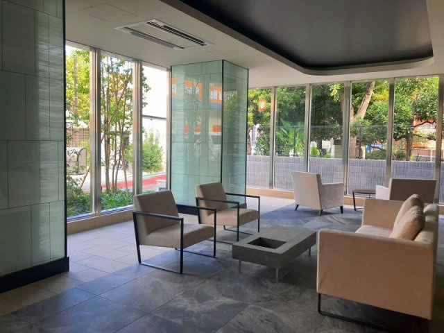 クレヴィア新宿中落合EASTのロビー|来訪の時にも便利にお使いいただけるロビー