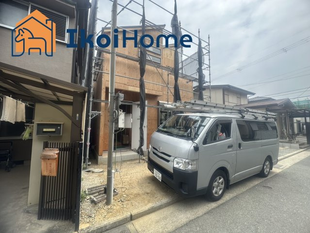 明石市藤江　新築の駐車場|駅近ながらお車1台駐車可能です。前面道路は交通量が少なく、安心して駐車できます。
