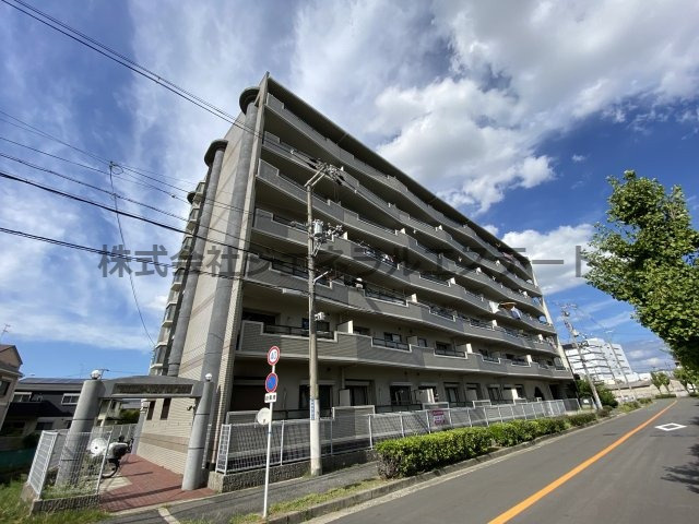【外観】 | ヴィルヌーブエスト | 落ち着いた雰囲気の外観です
