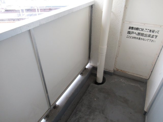 兵庫駅前２ＤＫのバルコニー|バルコニーからの眺めを楽しみながら食事をしませんか