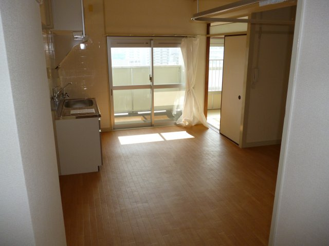 兵庫駅前２ＤＫの居間・リビング|おしゃれなリビングです