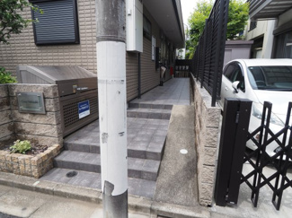 【エントランス】 | 落ち着いた雰囲気の建物です