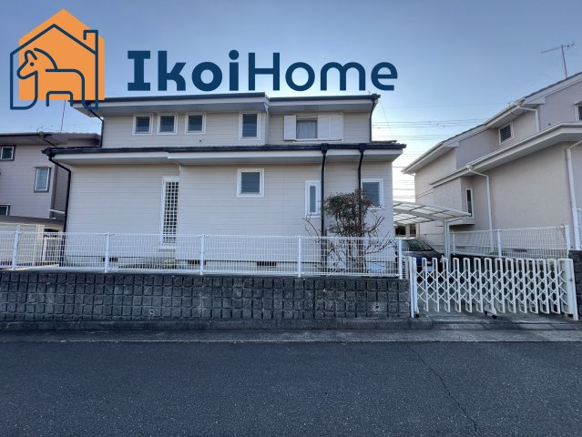 明石市大久保町高丘6丁目　中古戸建の周辺|東側には建物がございませんので、開放感がございます！カーポート付きの駐車場にはお車1台駐車可能です！