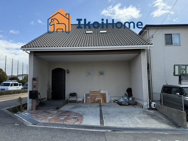 明石市魚住町住吉３丁目　中古一戸建の外観|お車並列2台駐車可能!WIC・SIC他収納豊富!小学校徒歩9分!