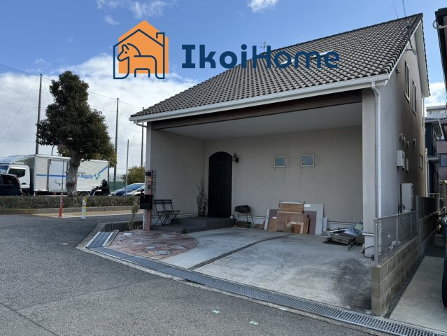 明石市魚住町住吉３丁目　中古一戸建の駐車場|●資料・カタログのご請求無料●角地につき通風採光良好です♪