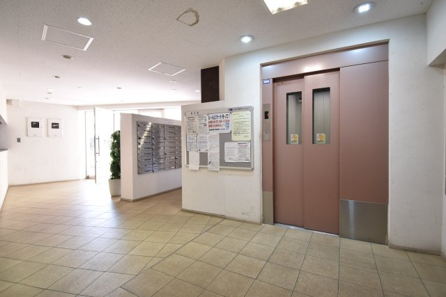 【エントランス】