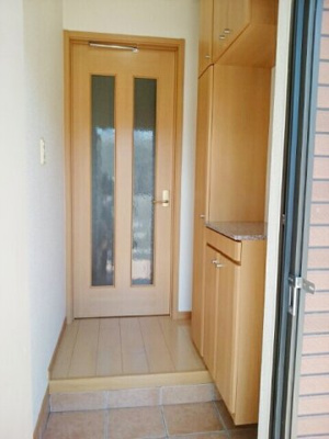 【玄関】 | サンビレッジ里岸Ⅱ棟