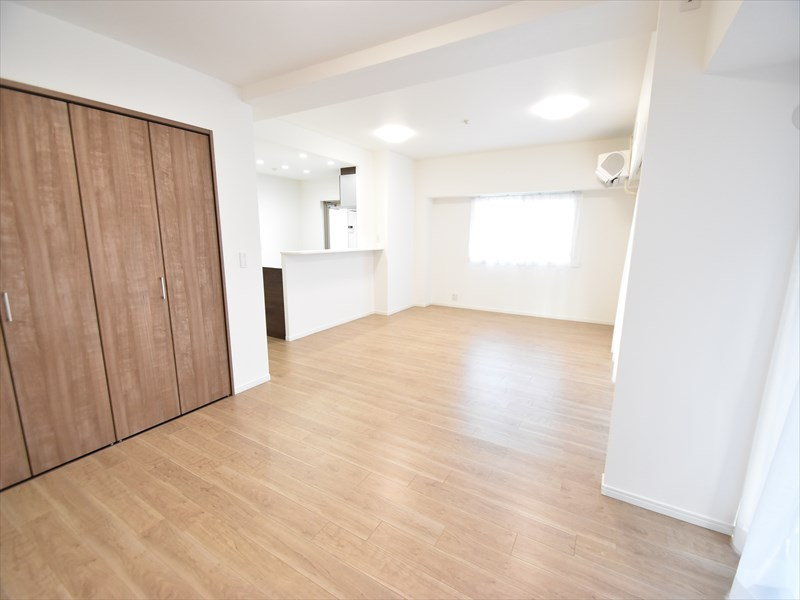 ポレスター岩国の居間・リビング