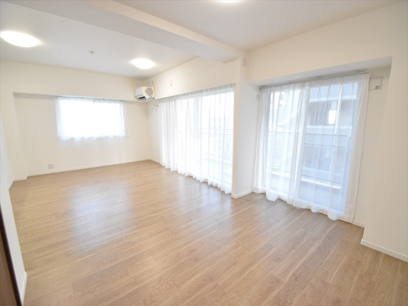 ポレスター岩国の居間・リビング