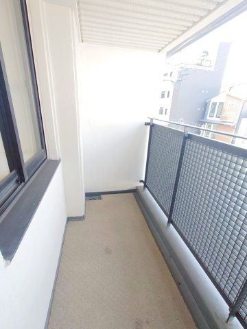 ◆京阪「伏見桃山」駅まで徒歩４分◆角部屋◆収納豊富な間取り◆イーグルコート伏見桃山のバルコニー|バルコニー