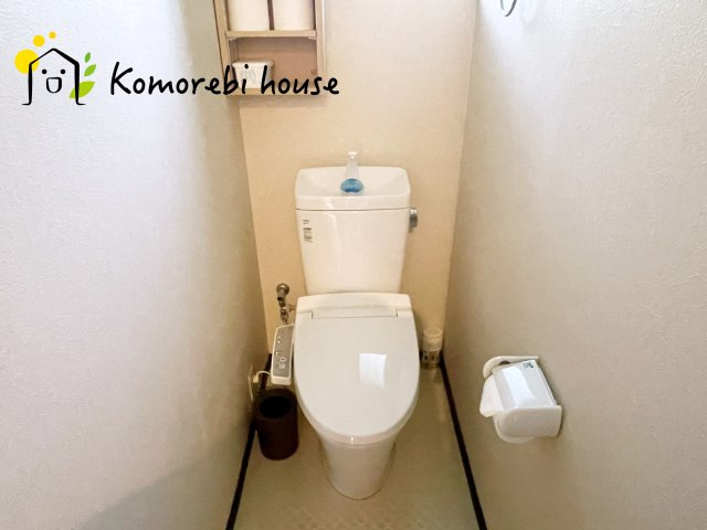 川島町大字出丸本　中古一戸建てのトイレ|コンパクトで使いやすいトイレです