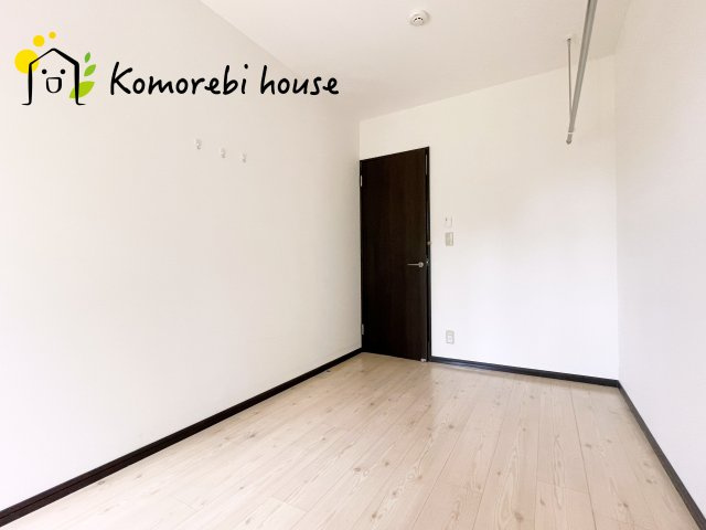 川島町大字出丸本　中古一戸建ての寝室|広くて明るい寝室