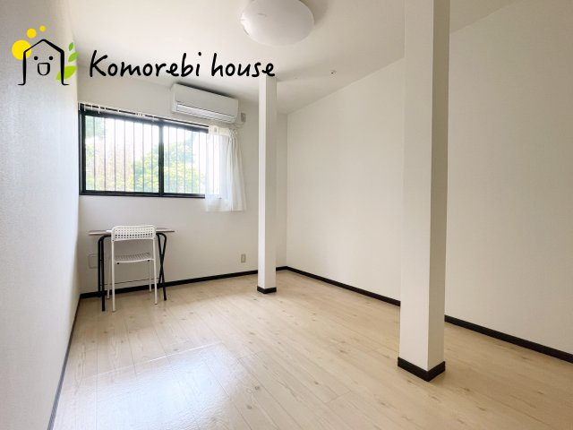 川島町大字出丸本　中古一戸建ての洋室|落ち着いた色調の洋室です