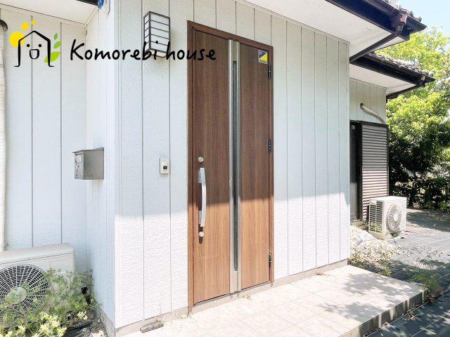 川島町大字出丸本　中古一戸建ての玄関|ゆったりとした玄関です