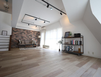 【居間・リビング】 | 琵琶湖アーバンリゾートⅠ番舘