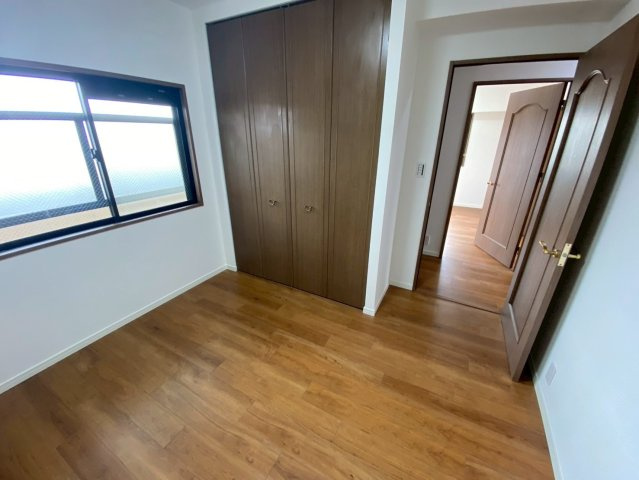 グローリアス長久手第二の洋室