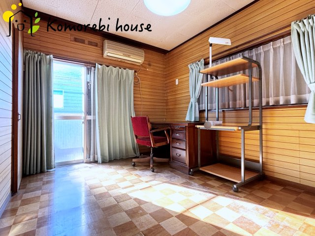 白岡市小久喜　中古一戸建ての洋室|12/18撮影