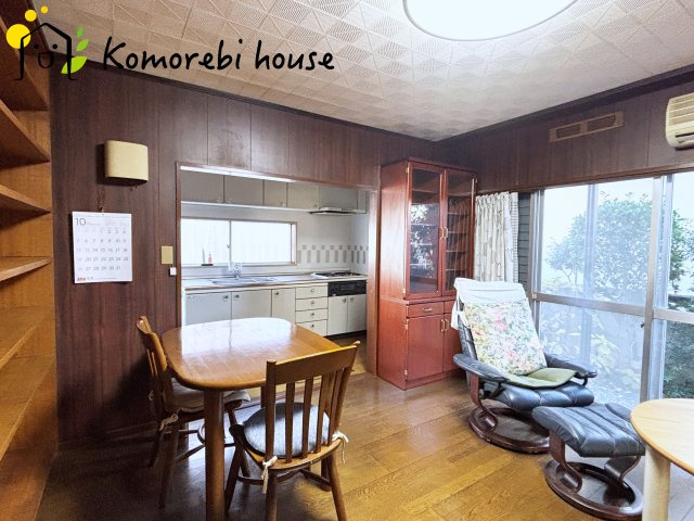 白岡市小久喜　中古一戸建ての居間・リビング|12/18撮影