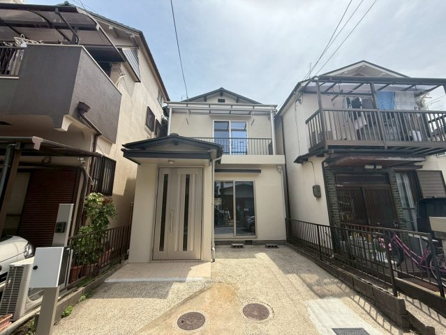 城南町二丁目戸建のエントランス