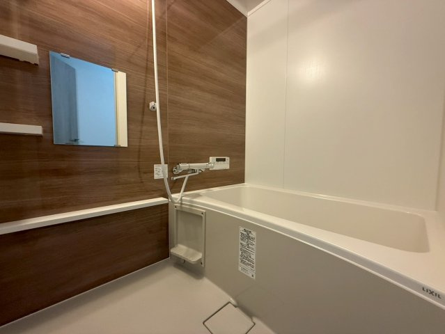 城南町二丁目戸建の浴室