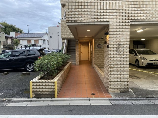 グレース目黒のエントランス