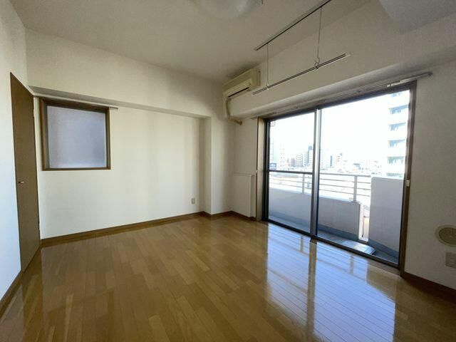 ロイヤルパーク東向島の居間・リビング