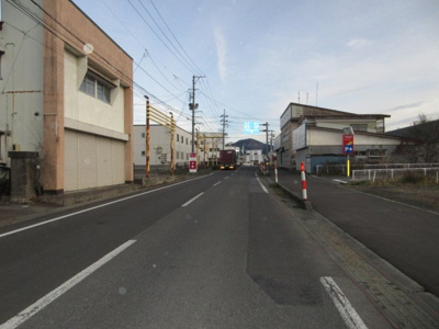 【前面道路含む現地写真】 | 大館市釈迦内字稲荷山下273-2・土地物件