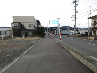【前面道路含む現地写真】 | 大館市釈迦内字稲荷山下273-2・土地物件