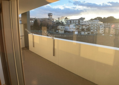 【受付】 | レーベンハイム緑ヶ丘エアーズ | 受付はマンションコンシェルジュがいる場合もあれば、管理人が滞在する小部屋を総称して呼ぶことがあります。主にエントランスに設置されていることから、防犯面でも期待ができます。防犯設備がない場合はより安心！