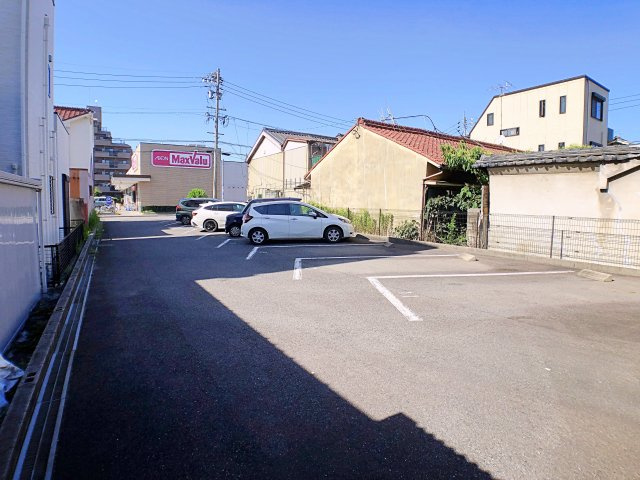 【駐車場】 | キルシェ・ヴィラ【名古屋市賃貸・ネット無料】