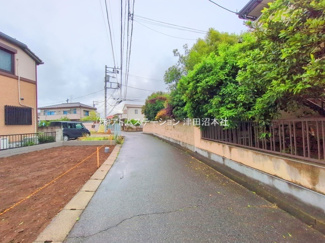 【前面道路含む現地写真】