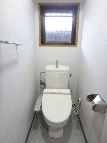 ベルカンポ甲子園のトイレ|コンパクトで使いやすいトイレです