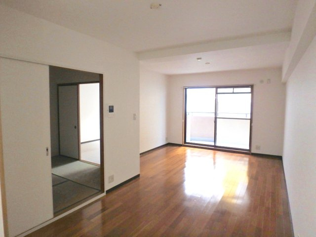 ベルカンポ甲子園の居間・リビング|リビングです