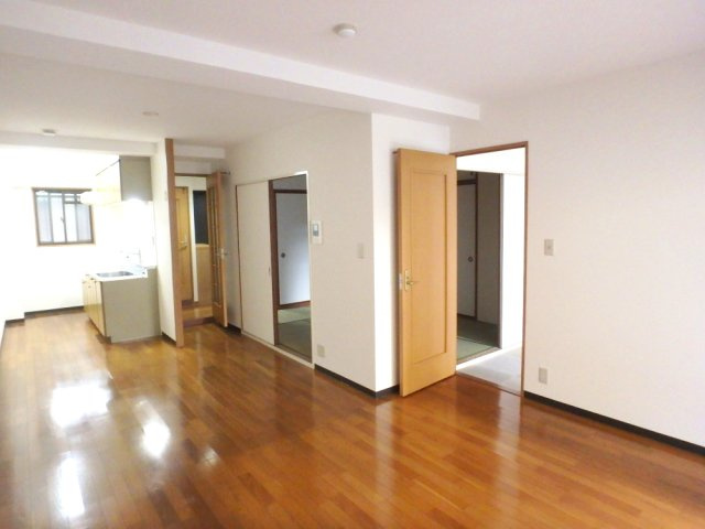 ベルカンポ甲子園の居間・リビング|使いやすいリビングです