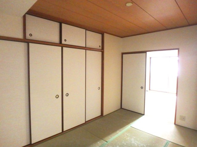 ベルカンポ甲子園の和室|フローリングだけでなく、和室もあります