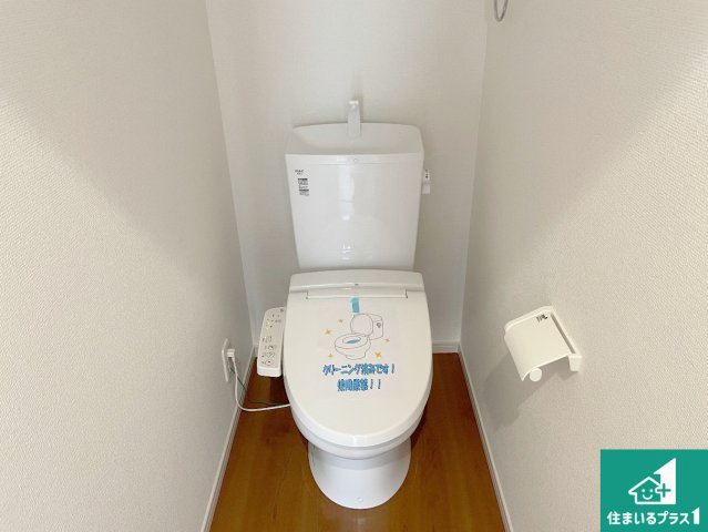 甲賀市水口町虫生野中央　新築一戸建てのトイレ|1・2階の2ヶ所にあるので、朝の忙しい時間の順番待ちもなく、深夜の利用にも大変便利です。