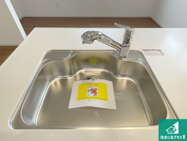 甲賀市水口町虫生野中央　新築一戸建ての設備|広々としたシンクで食器洗いも楽々！