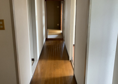 【内装】 | グリーンメゾン南大沢５号棟 | 内装はとにかくおしゃれなものがいい！と選ぶ前に、まず住んだ後のことを想像してみましょう。住んでみたらコンセントの位置が悪くて使いにくいなど出てきます。事前にどの家電をどこに置くか想定しておきましょう。