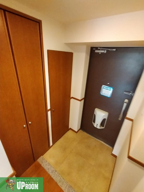 セントラルスクエア岩倉の玄関