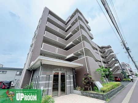 セントラルスクエア岩倉の外観