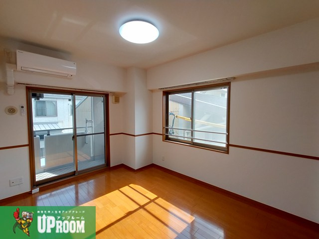 セントラルスクエア岩倉の居間・リビング