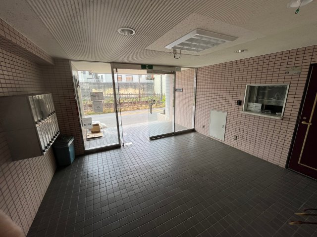 サンピア加倉のロビー|落ち着いたロビーです