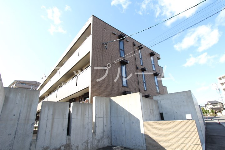 セレニティ Ⅲの外観