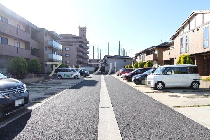 セレニティ Ⅲの駐車場