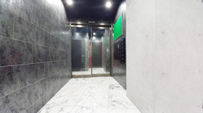 【エントランス】 | ONLY ONE 神戸三宮