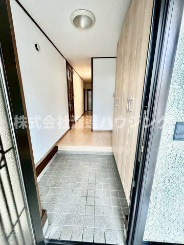 坊島２丁目戸建の玄関