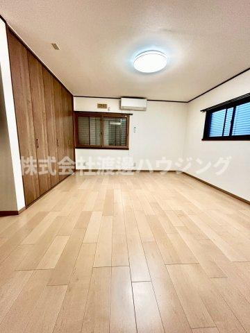 坊島２丁目戸建の洋室