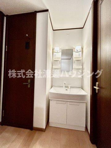 坊島２丁目戸建の独立洗面台|2階洗面